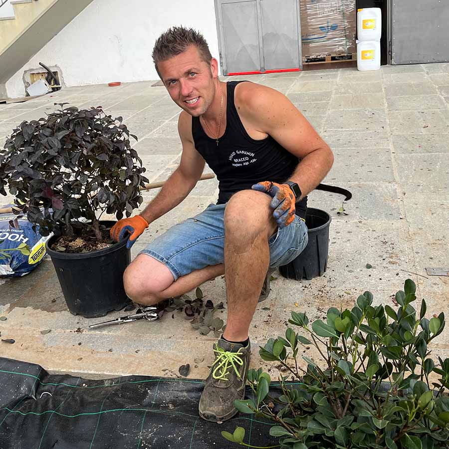 Vivaio Garden Bracco al lavoro